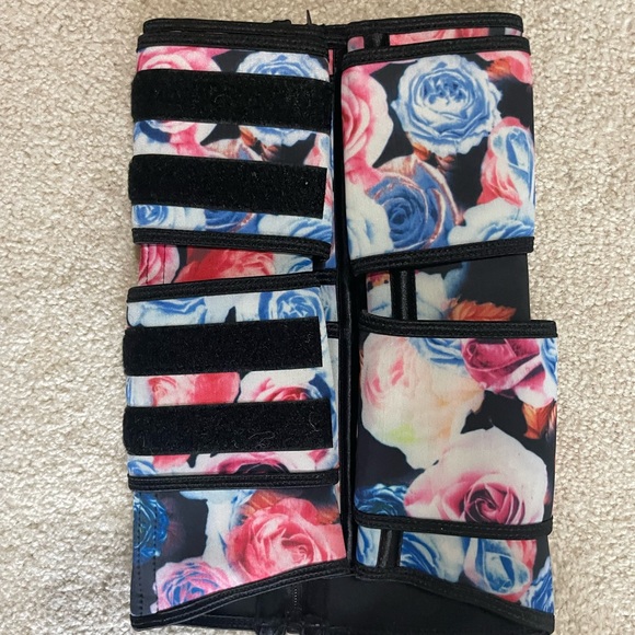 Flower waist trainer - Picture 4 of 6